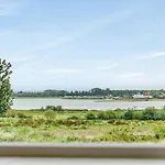 12 Bedroom In 別荘